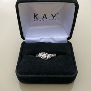 DIAMOND RING 💍  10k white gold 3 stone ring